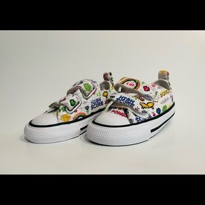 Converse Chuck Taylor All Star 2V Ox Sneaker, Gamer themed. Infant sized US 5